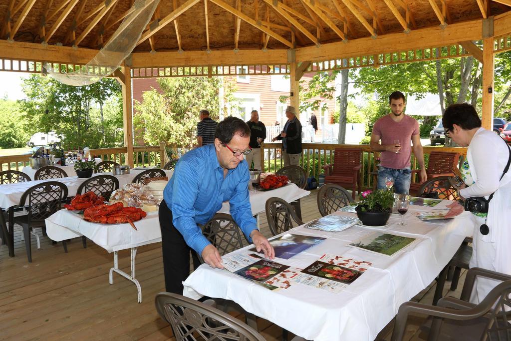 Complexe D'Hebergement La Maison Touristique Dugas Caraquet Εξωτερικό φωτογραφία